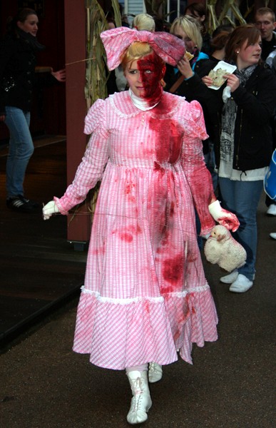 Zombies im Movie Park
