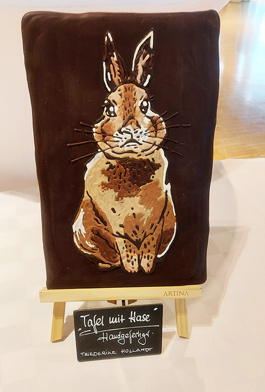 Schokoladengemälde "Tafel mit Hase" von Frederike Hollandt

