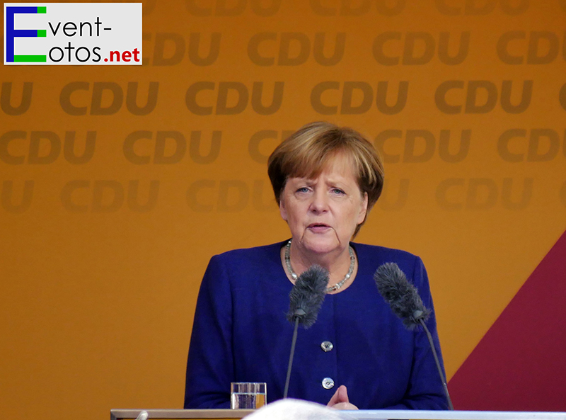 Angela Merkel (CDU) auf dem Domplatz in Fritzlar
