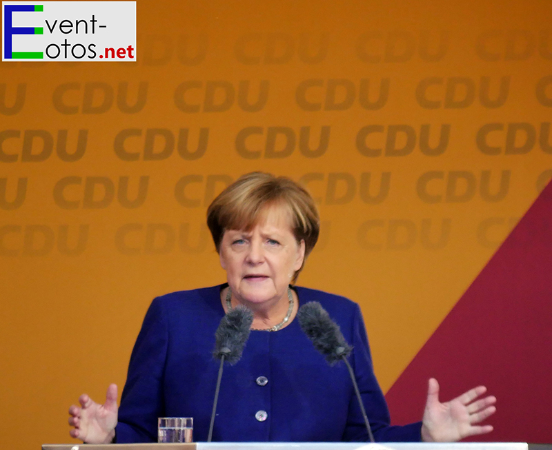 Angela Merkel (CDU) auf dem Domplatz in Fritzlar
