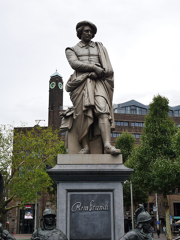 Rembrandt-Statue
