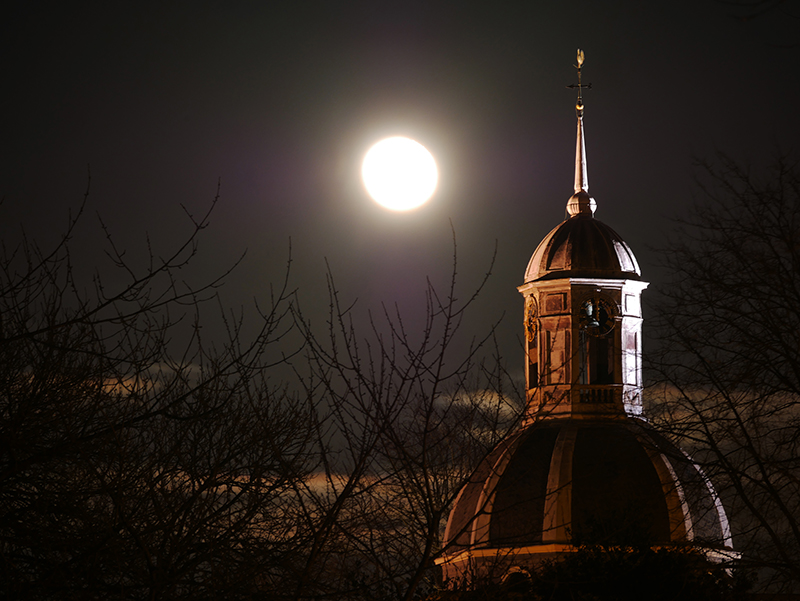 Kirche mit Mond - Muidergacht

