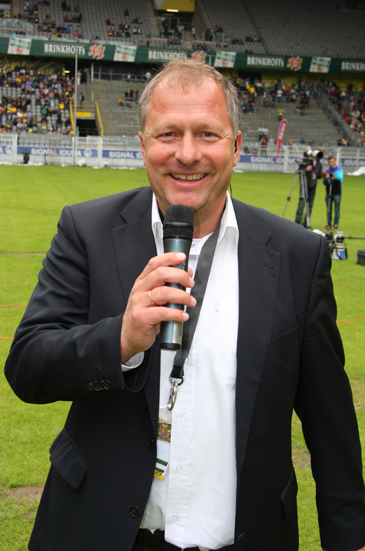 Sky-Moderator Hansi KÃ¼pper

