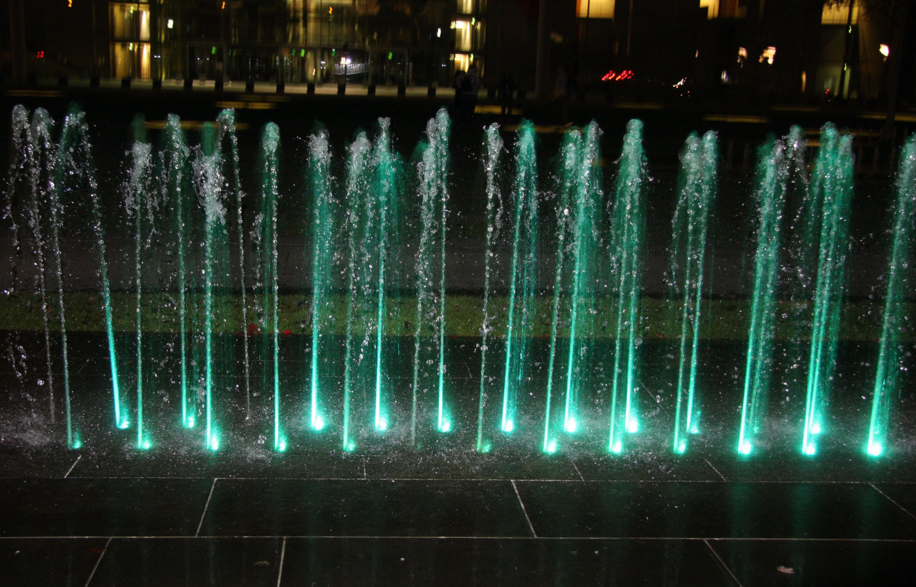 Wasserspiele vor dem Bundeskanzleramt
