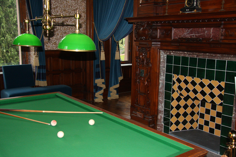 Billard- und kaminzimmer auf SchloÃŸ Drachenburg
