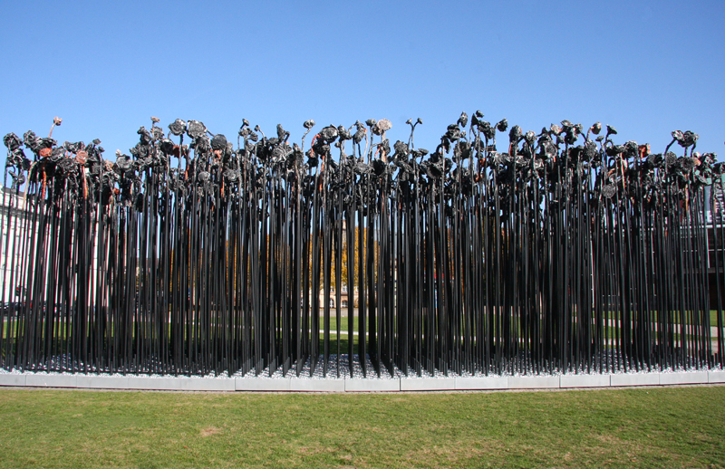 Xu Jiang - "Ist das Zusammenleben fÃ¼r sie mÃ¶glich III", Friedrichsplatz
