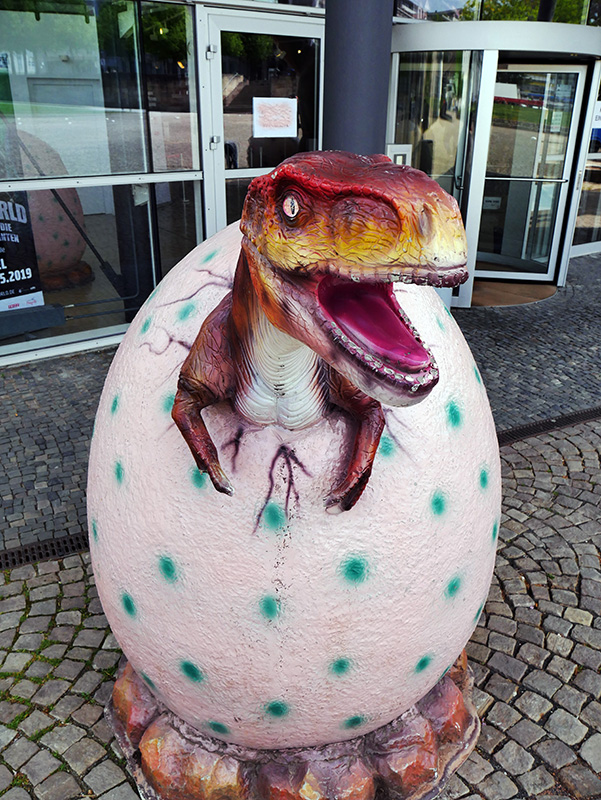 "schlÃ¼pfender" Dino
