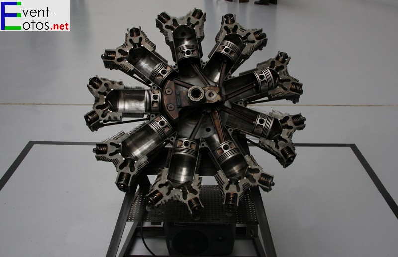 Thomas Bayrle - "Motor" - Documentahalle
