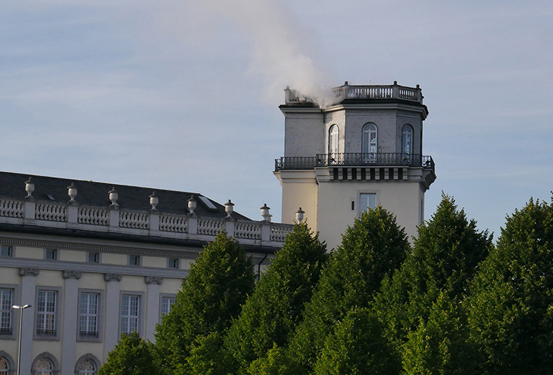 "Expiration Movement" - Zwehrenturm Friedrichsplatz (Daniel Knorr)
