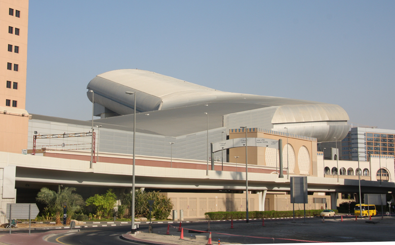 Ski Dubai - Eislaufhalle an der Mall of Emirates. Skilaufen bei fast 50Â°C im Sommer
