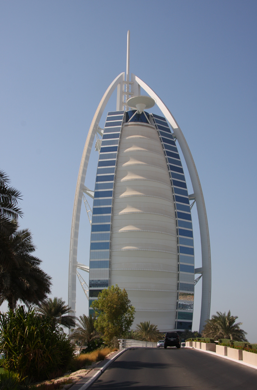 Das erste 7-Sterne Hotel der Welt - der Burj al Arab
