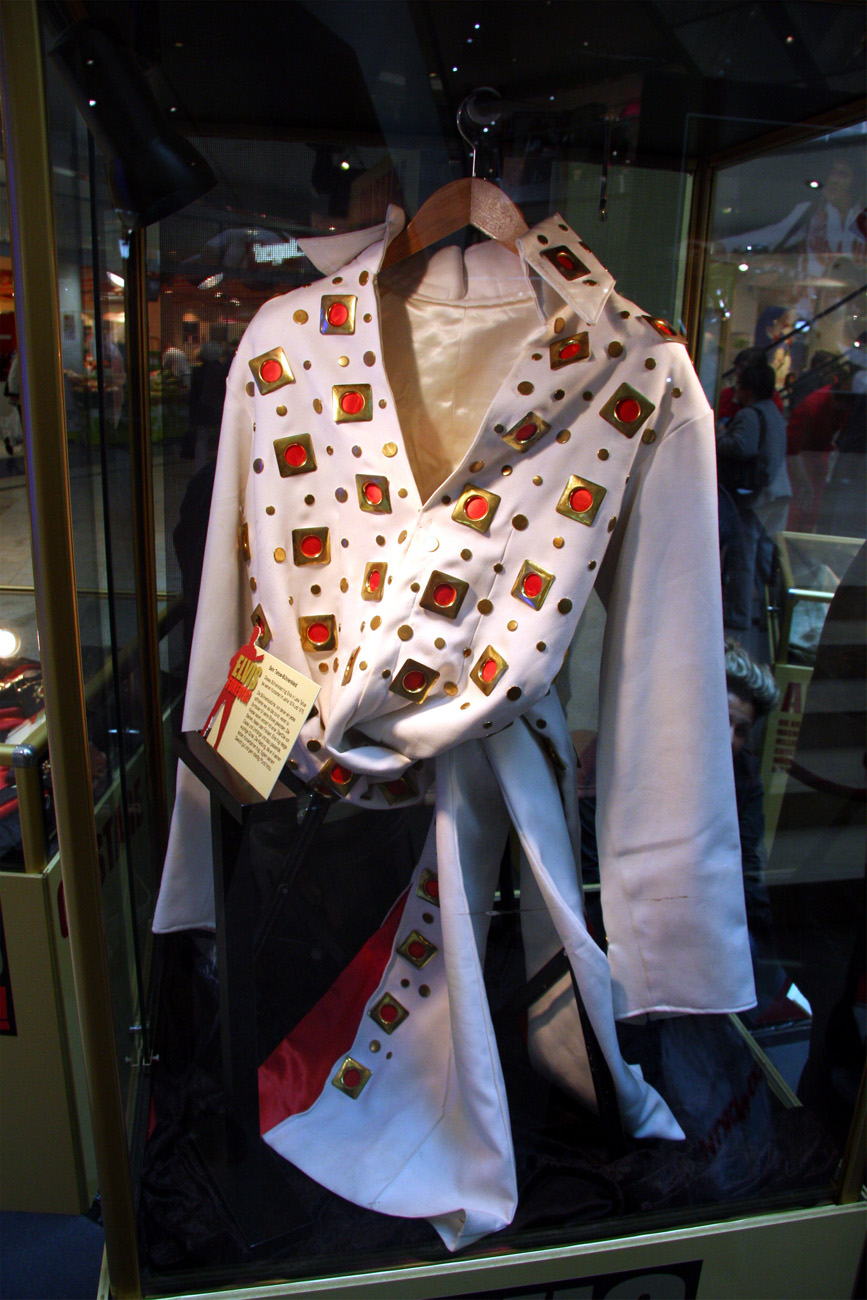 Tanzkleid, welches Elvis auf seiner Tour in Lake Tahoe Â´74/Â´75 trug
