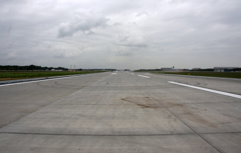 Die neue Landebahn "Nord-West" am Airport Frankfurt/M.
