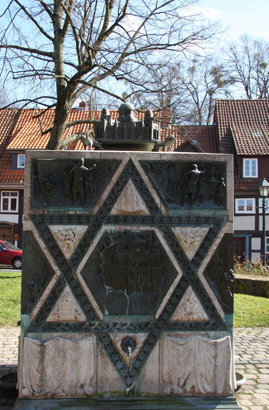 Denkmal
