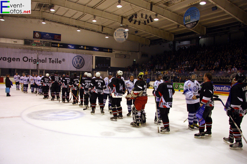 Shakehands nach dem Spiel
