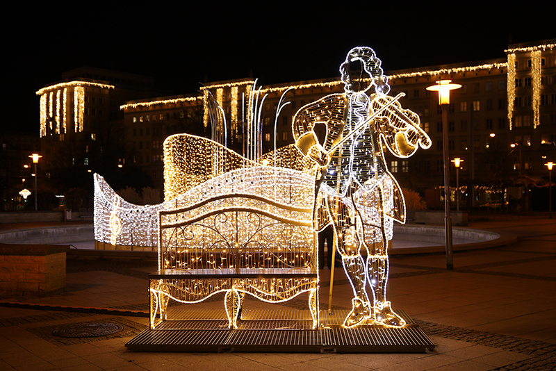 Telemann mit Bank am Ulrichsplatz
