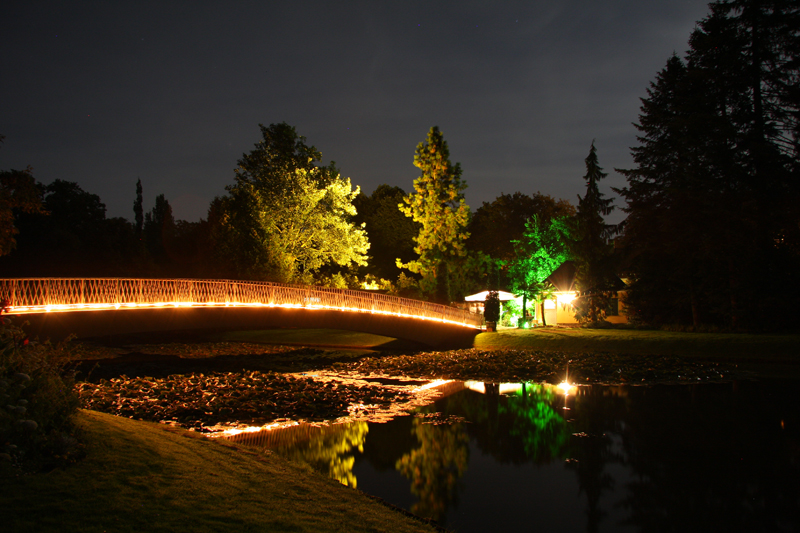 Der Eingangsbereich mit BrÃ¼cke
