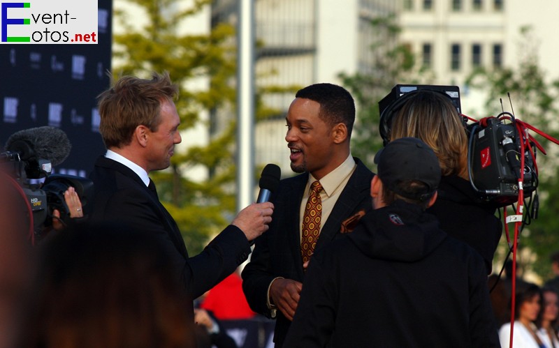 Steven GÃ¤tjen interviewed Will Smith
