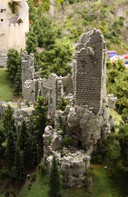 Burg-Ruine
