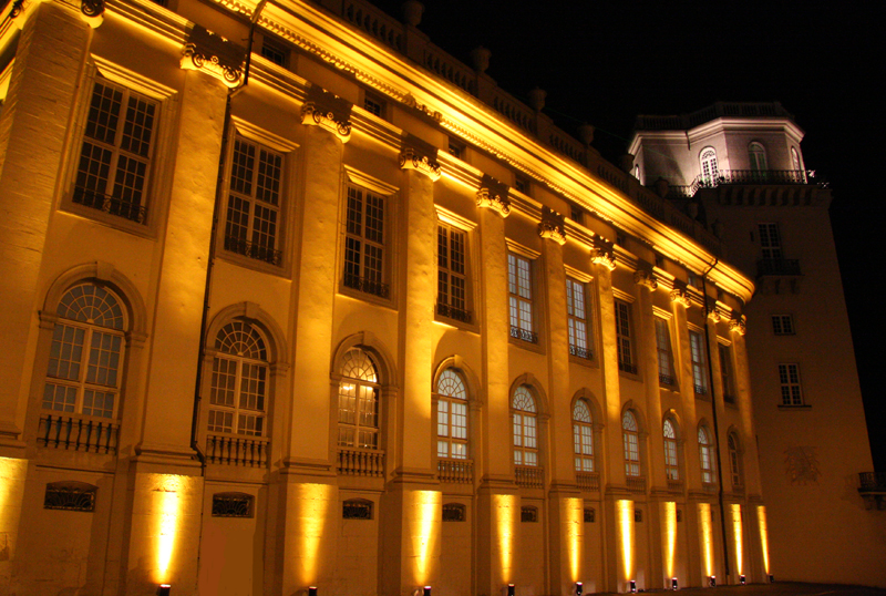 Das Fridericianum mit Zwehrener Turm
