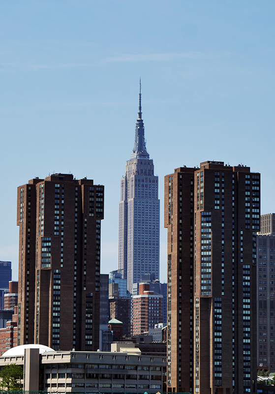 Empire State Building vom East River aus
