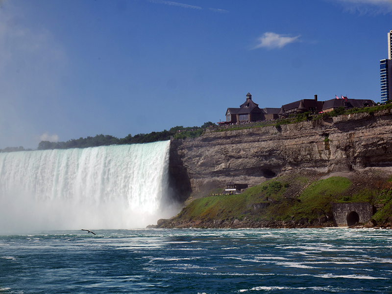 Horseshoe FallsÂ (CAN)
