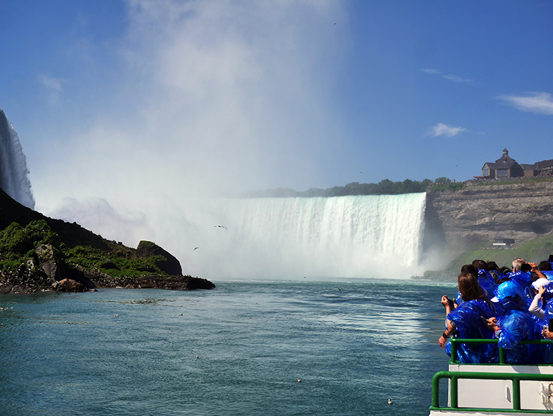 Horseshoe FallsÂ (CAN)
