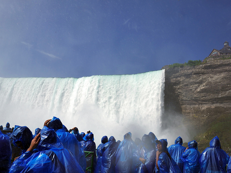 Horseshoe FallsÂ (CAN)
