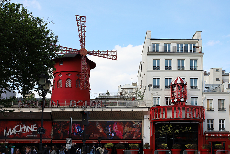 Weltbekannte Bar Moulin Rouge auf der Pigalle
