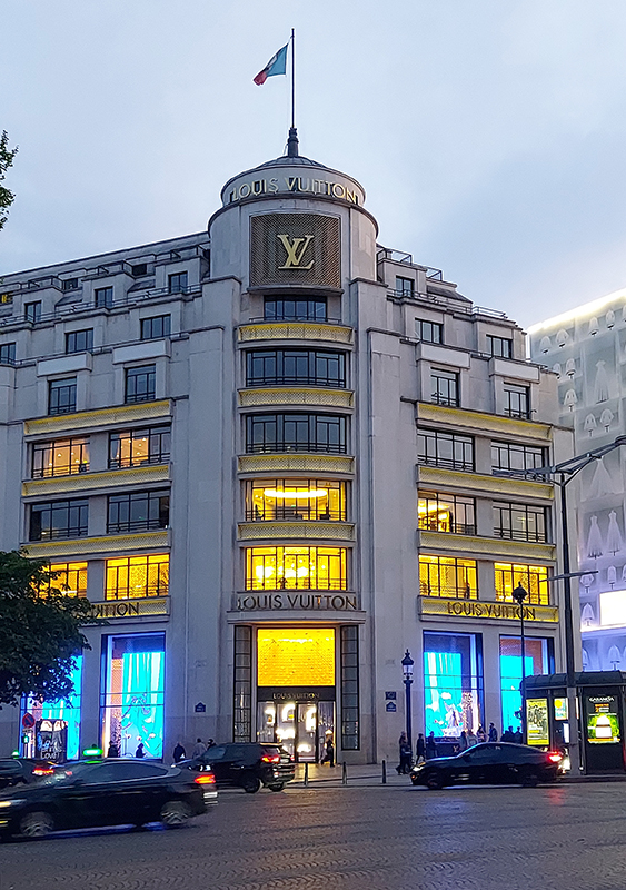 Louis Vitton an der Champs ElysÃ©es
