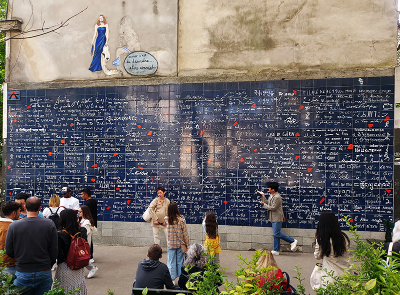 Le mur des je tâ€™aime - "Ich liebe dich" auf allen Sprachen der Welt 
