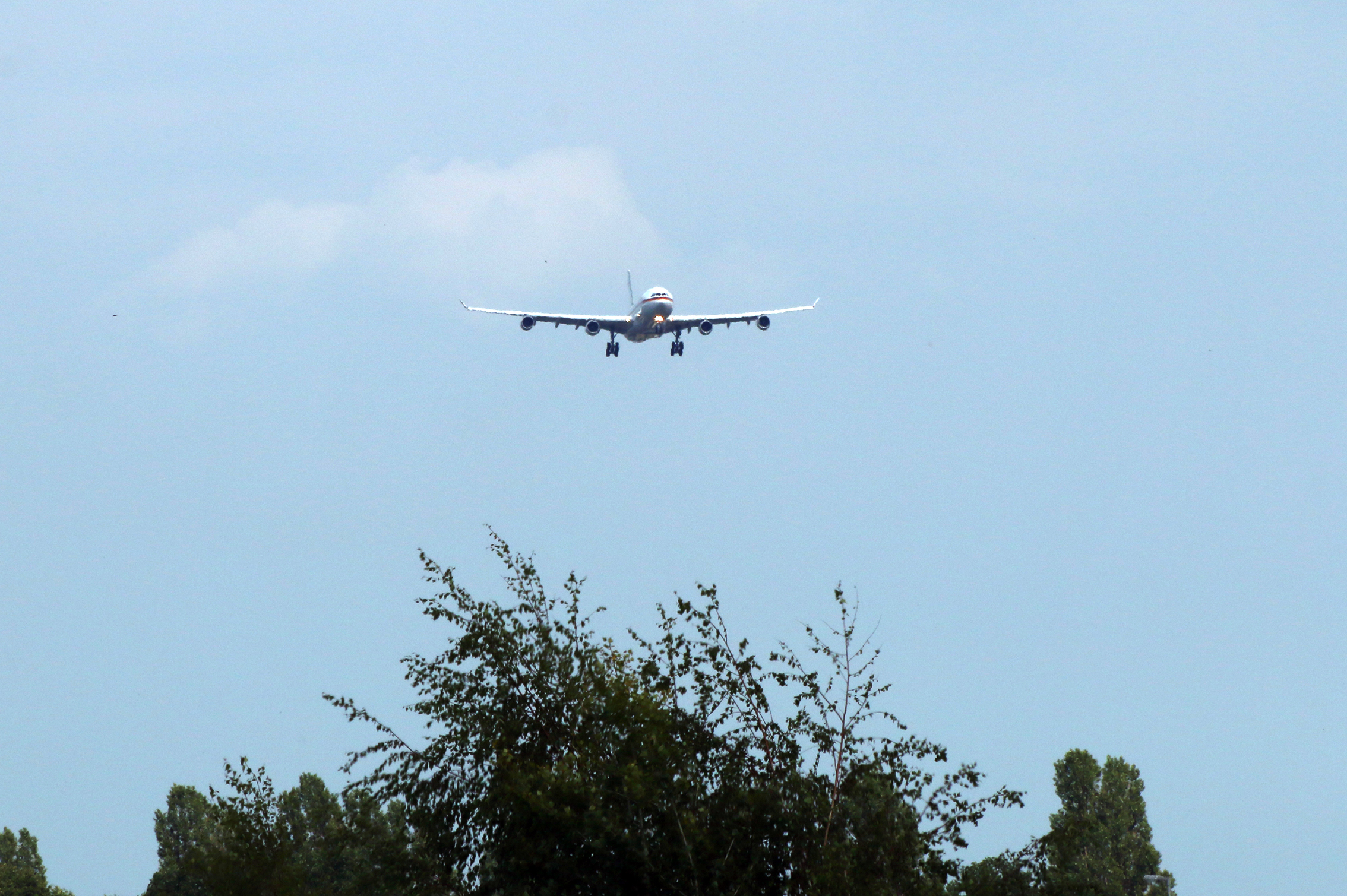 Nach 6 Stunden kam der Flieger aus Frankfurt zurÃ¼ck
