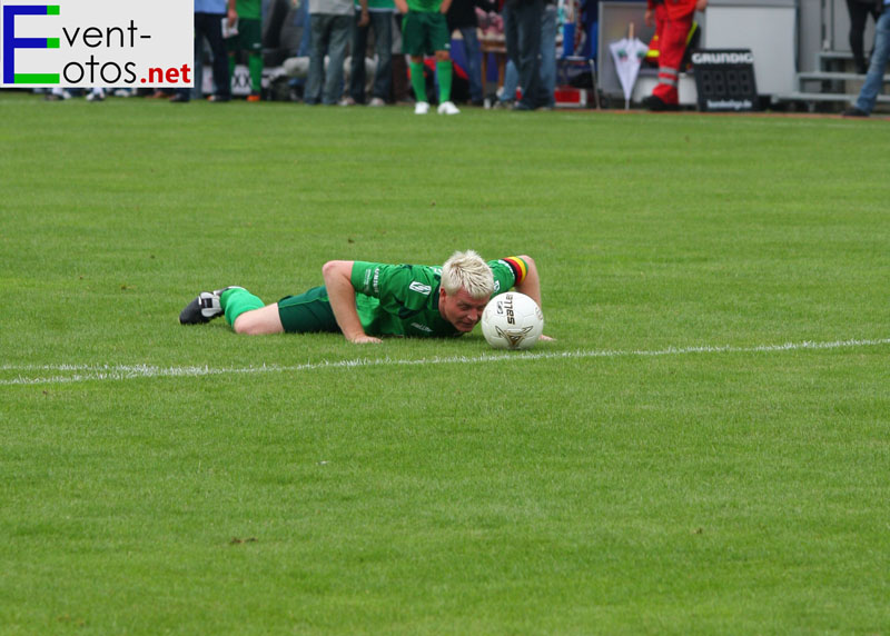 Guido Cantz beim Kopfball mal anders
