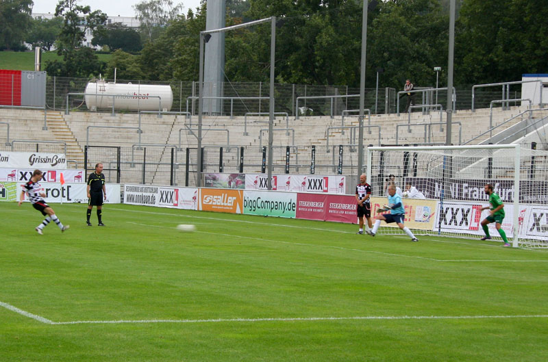 Elfmeter mit 3 TorhÃ¼tern - und trotzdem ging der Ball rein 
