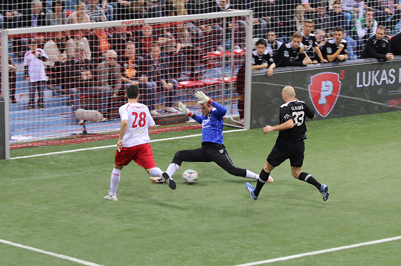 1.Halbfinale Victoria KÃ¶ln gg. Fortuna KÃ¶ln (2:4) 
