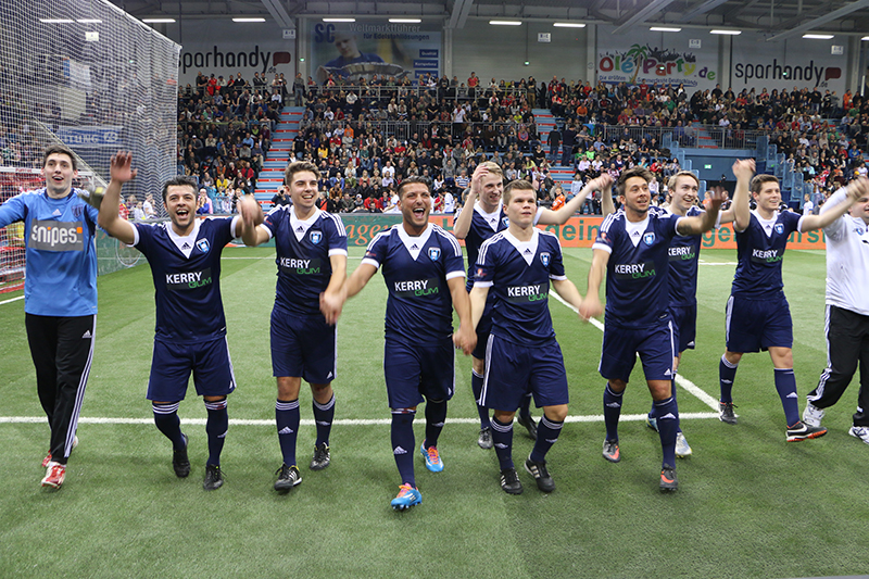 Platz 3 fÃ¼r Lukas Podolskis Heimatverein FC Bergheim
