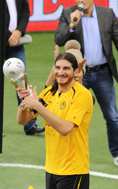 Der Pokal fÃ¼r Platz 2 - Fortuna KÃ¶ln 
