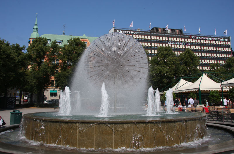 Brunnen vor dem Kongresscenter
