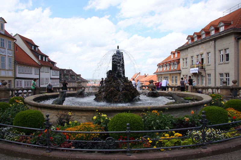 Brunnen zwischen Hauptmarkt und Schloss
