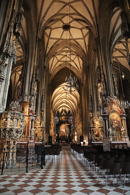 Im Stephansdom Wien
