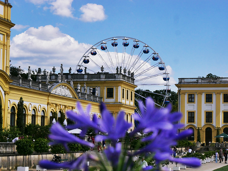 Riesenrad und Orangerie
